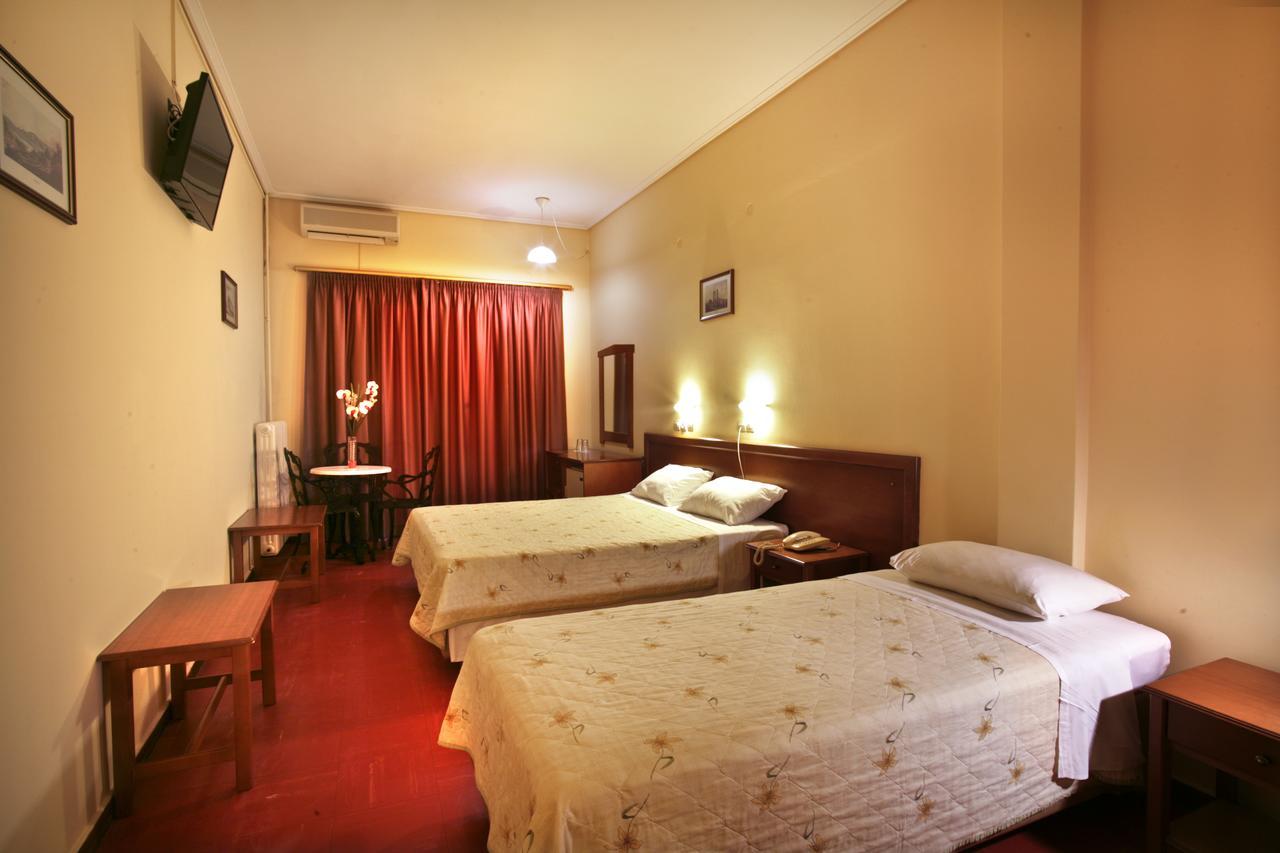 Hotel Bakos Лоутраки Экстерьер фото