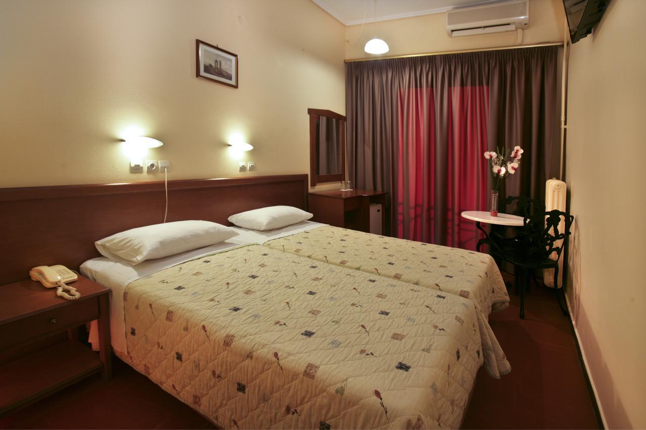 Hotel Bakos Лоутраки Экстерьер фото