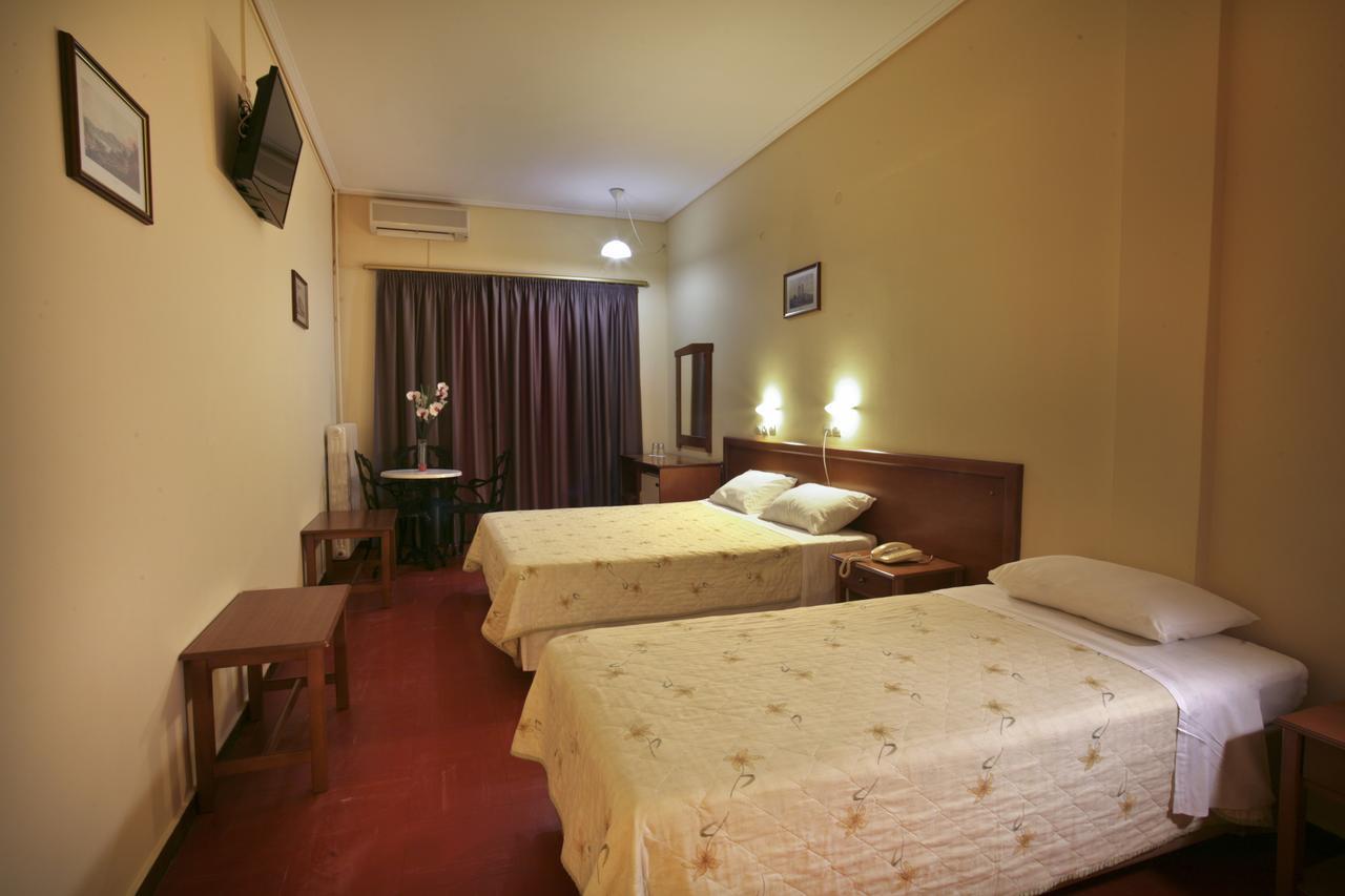 Hotel Bakos Лоутраки Экстерьер фото