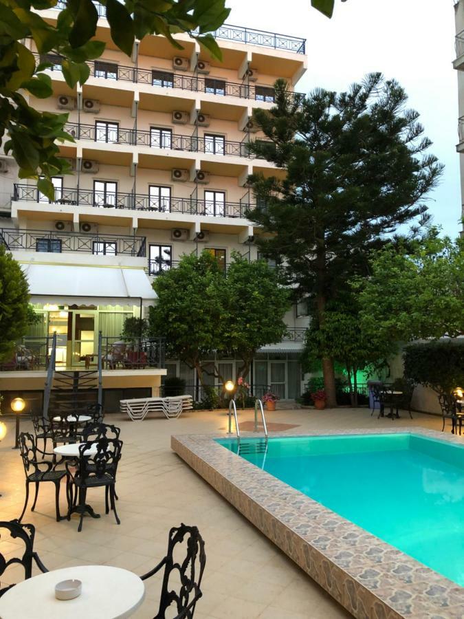 Hotel Bakos Лоутраки Экстерьер фото
